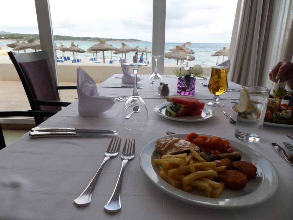 Abendessen vom Büffet Hotel Club S'Illot