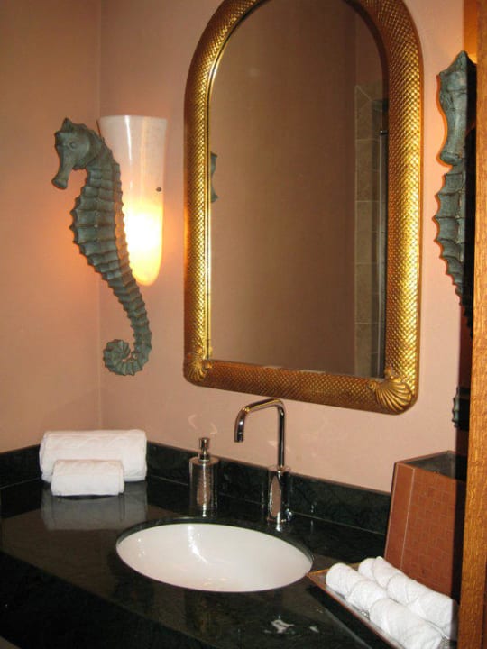 Check Out Bereich Atlantis, The Palm