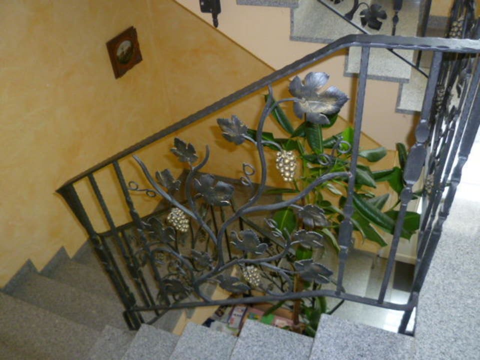 Treppenaufgang im "Gästehaus Marietta"! Gästehaus Marietta