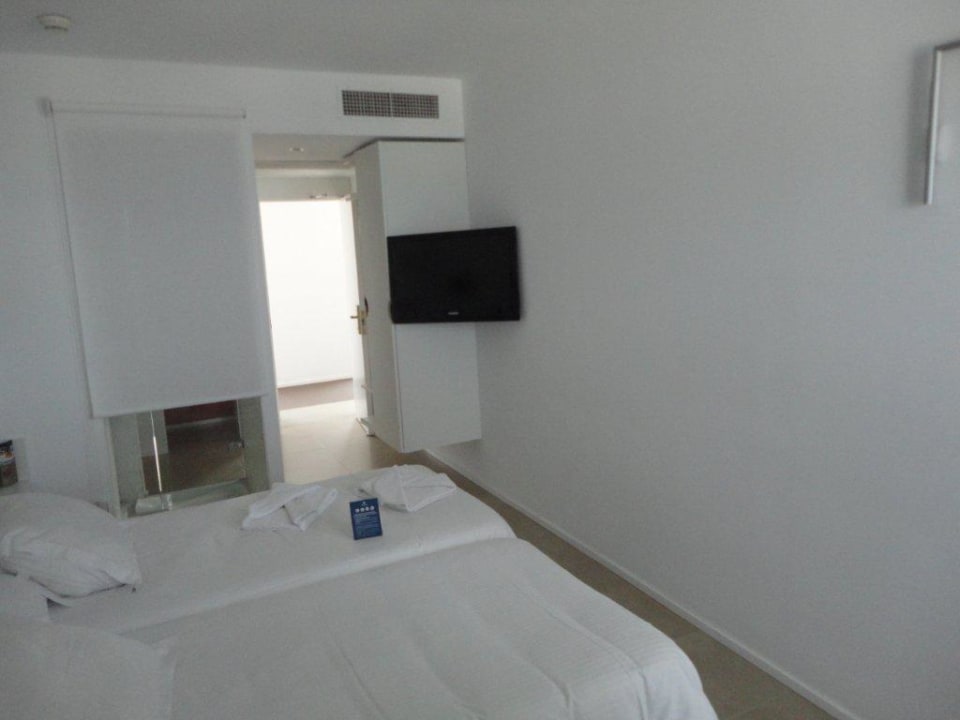 Sypialnia Iberostar Waves Bahia de Palma