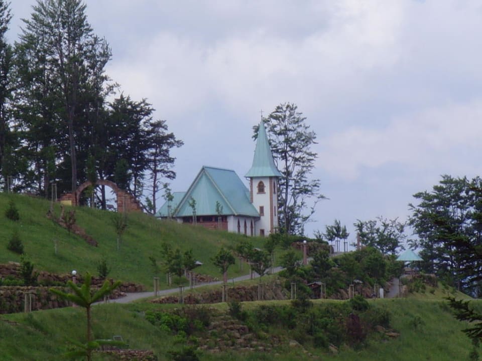 Blick auf die St. Anna Kapelle  Schwarzwald Resort Dollenberg