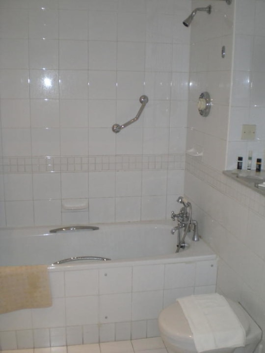 Bad The Phoenicia Malta