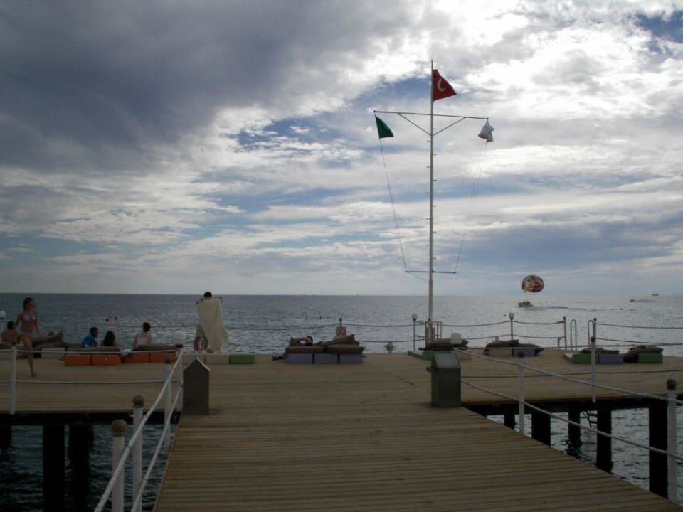 Royal Wings 18.10.2007 Royal Wings Hotel