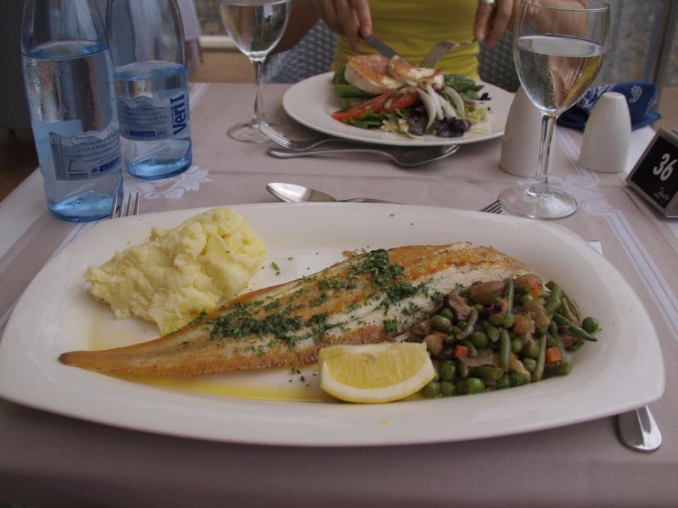 Mittagessen VIVA Cala Mesquida Suites & Spa 16+