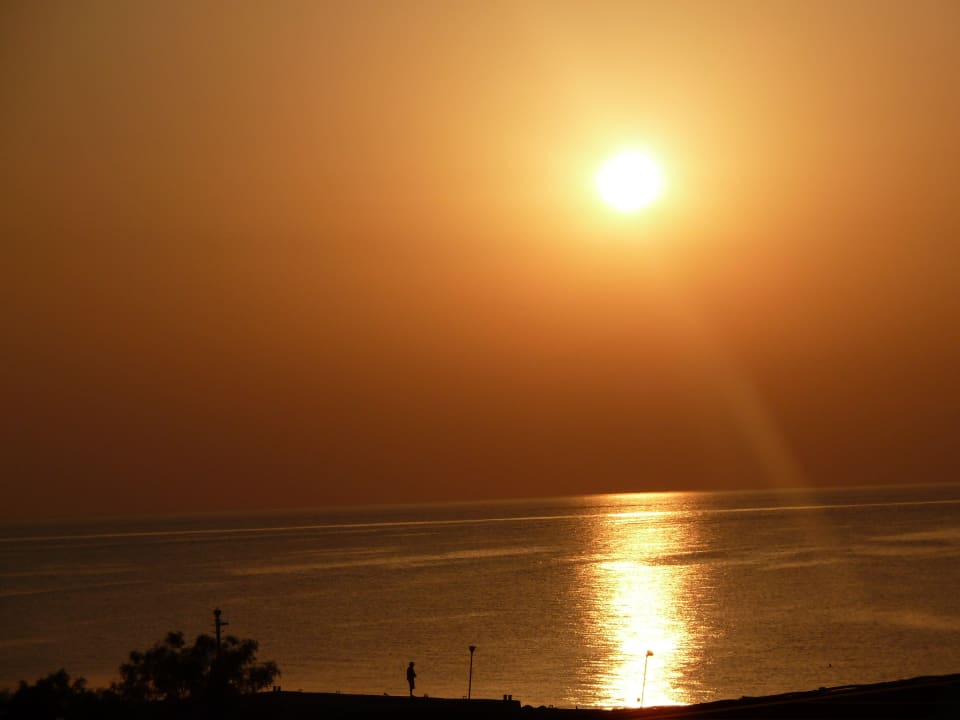 Frühstück bei Sonnenaufgang TUI BLUE Oceanis Beach and Spa Resort