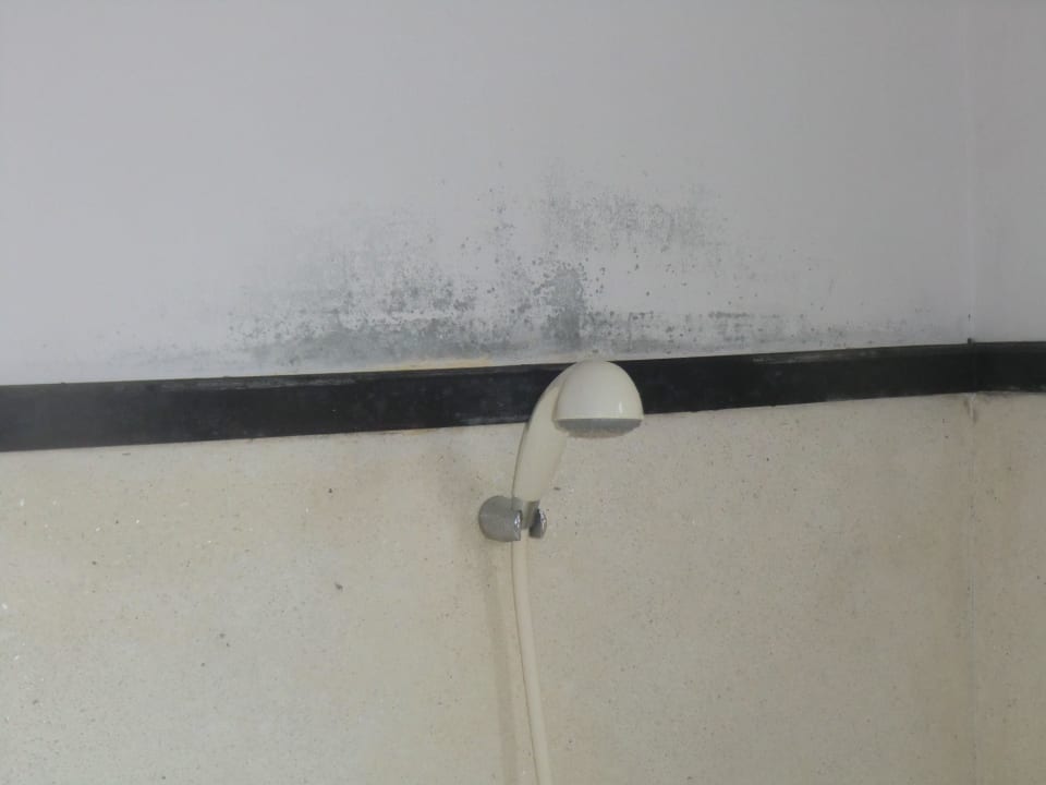 Duschbad Zimmer 202 Hotel Puri Mesari