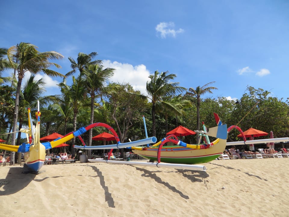 Strand Segara Village Hotel