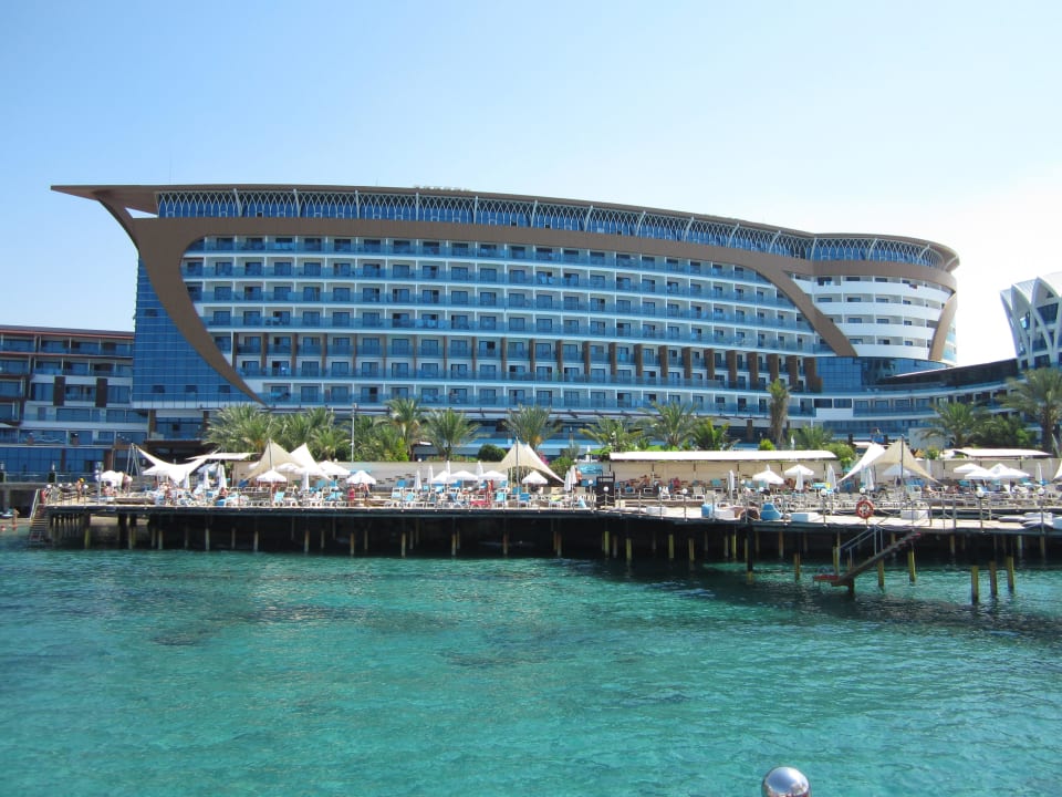 Blick vom Steg zum Hotel Granada Luxury Okurcalar