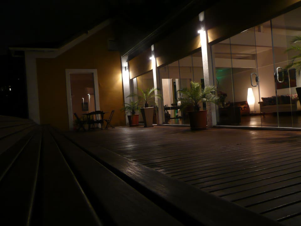 Nächtliche Beleuchtung der Dachterrasse Altos de Santa Teresa Guest House