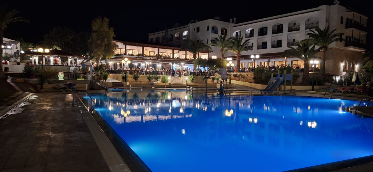 Pool TUI SUNEO Chrissi Amoudia