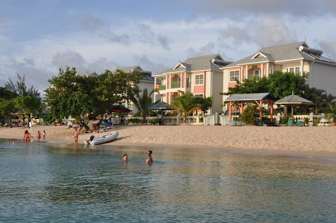 Direkt am Strand Bay Gardens Beach Resort