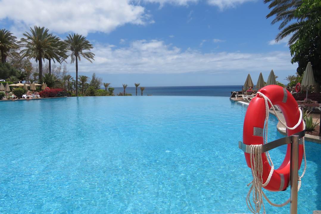 Pool R2 Rio Calma Hotel & Spa & Conference