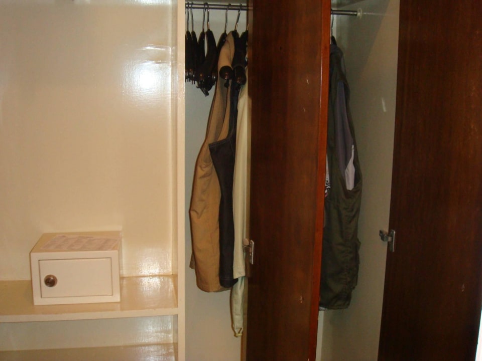 Kasten, Zimmer 418 Ibiscus Hotel Rhodos