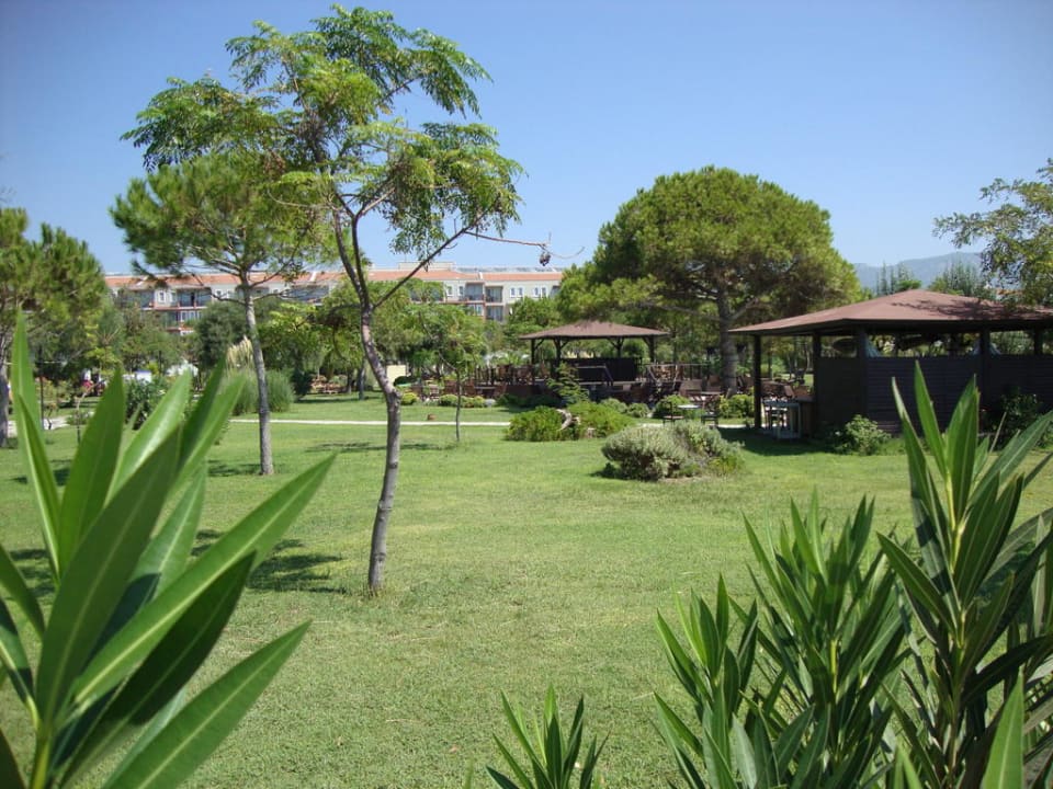 Die Gartenanlage Club Yali Hotels & Resort
