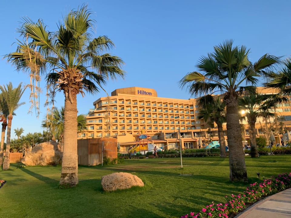Außenansicht Hilton Hurghada Plaza