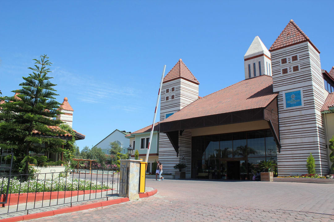 Hoteleingang Hotel Turan Prince