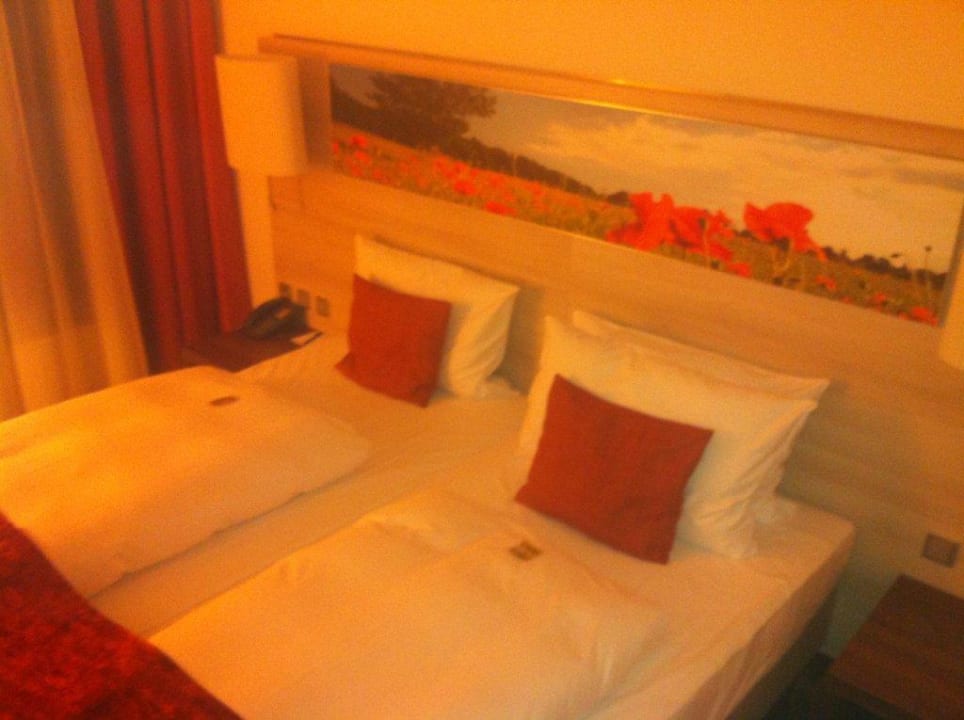 Schlafbereich - Bett H4 Hotel Münster City Centre