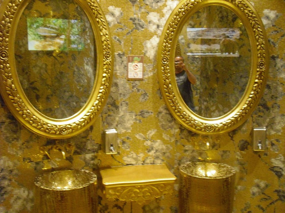 Lobby Klo Azura Deluxe Resort & Spa Hotel