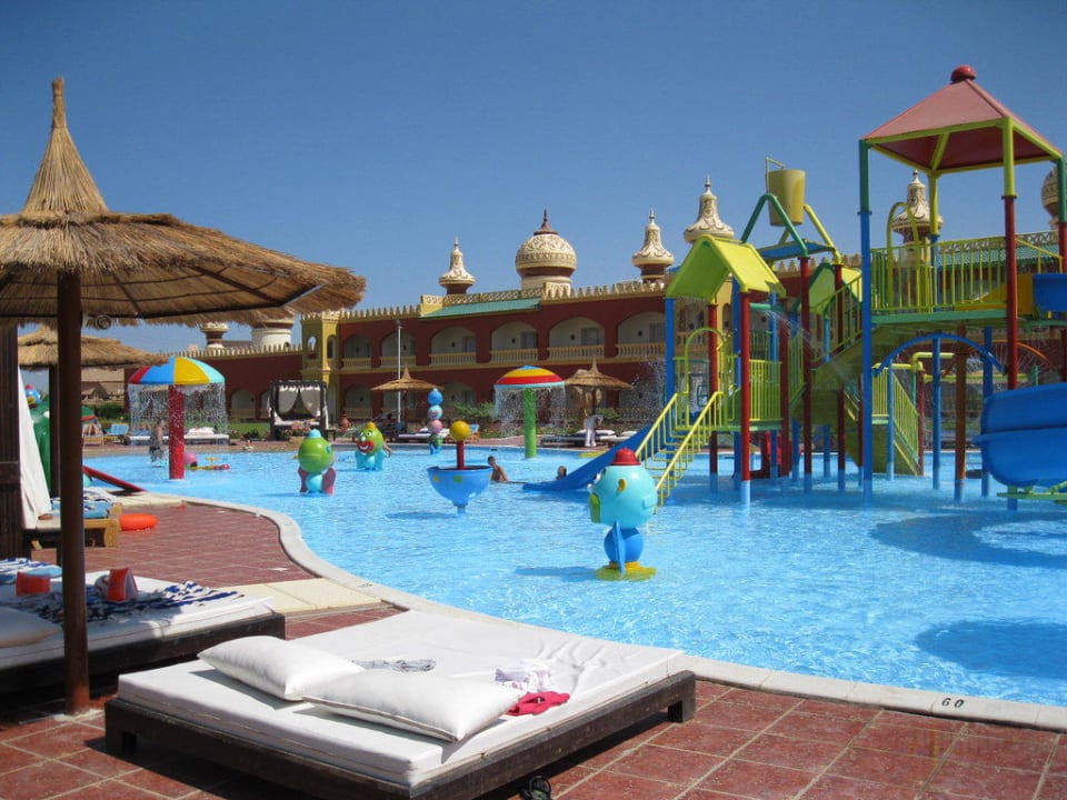 Детский аквaпарк Pickalbatros Alf Leila Wa Leila Resort - Neverland Hurghada
