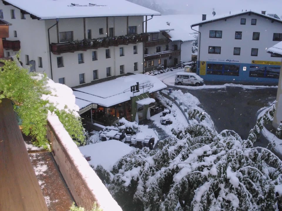 Ausblick vom Balkon 11.10.2013 Hotel Krone Oberperfuss
