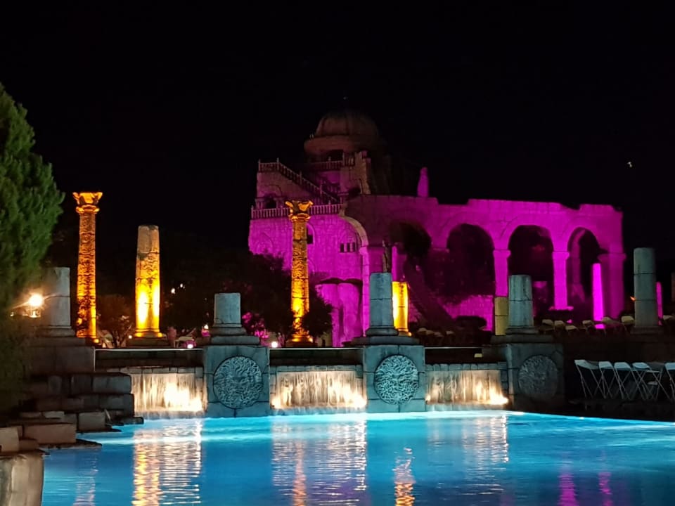 Pool Xanadu Resort Hotel