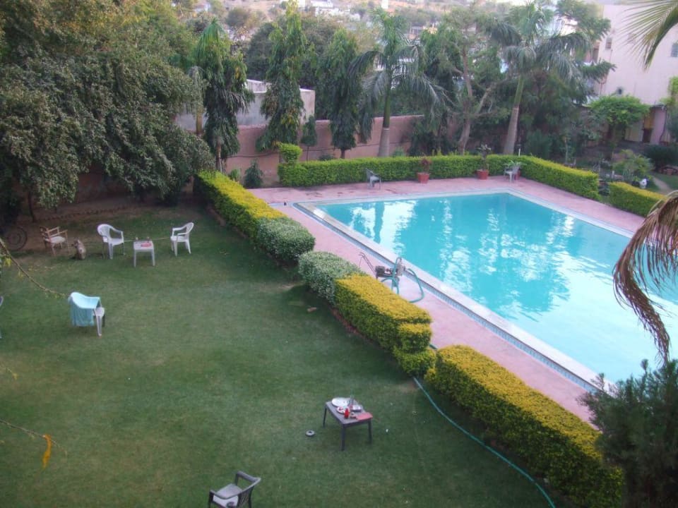 Pool und Garten Hotel Navratan Palace
