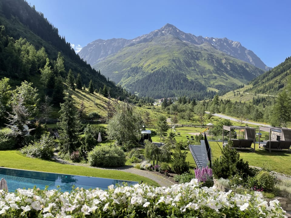 Ausblick Verwöhnhotel Wildspitze