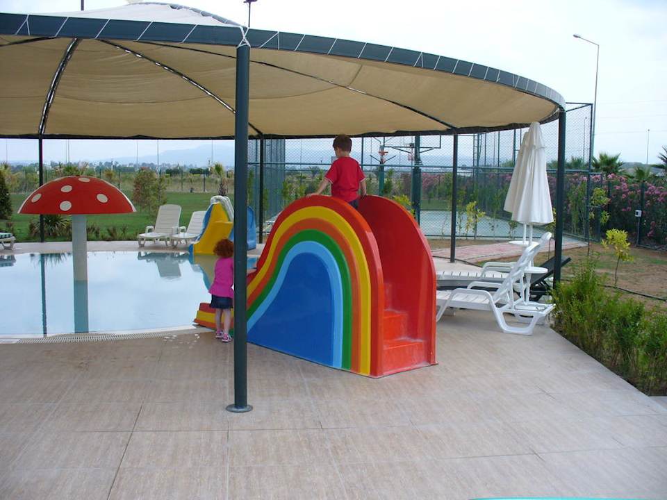 Überdachter Kinderpool Calimera Hane Garden
