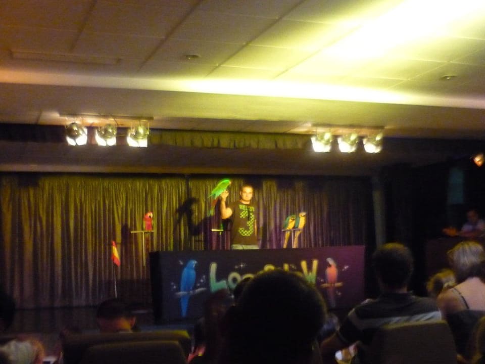 Loro-Show BQ Belvedere Hotel