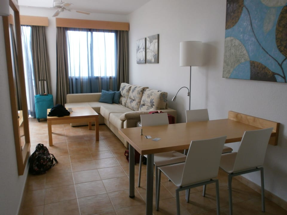 Wohnzimmer mit Eßecke SBH Hotel Royal Monica