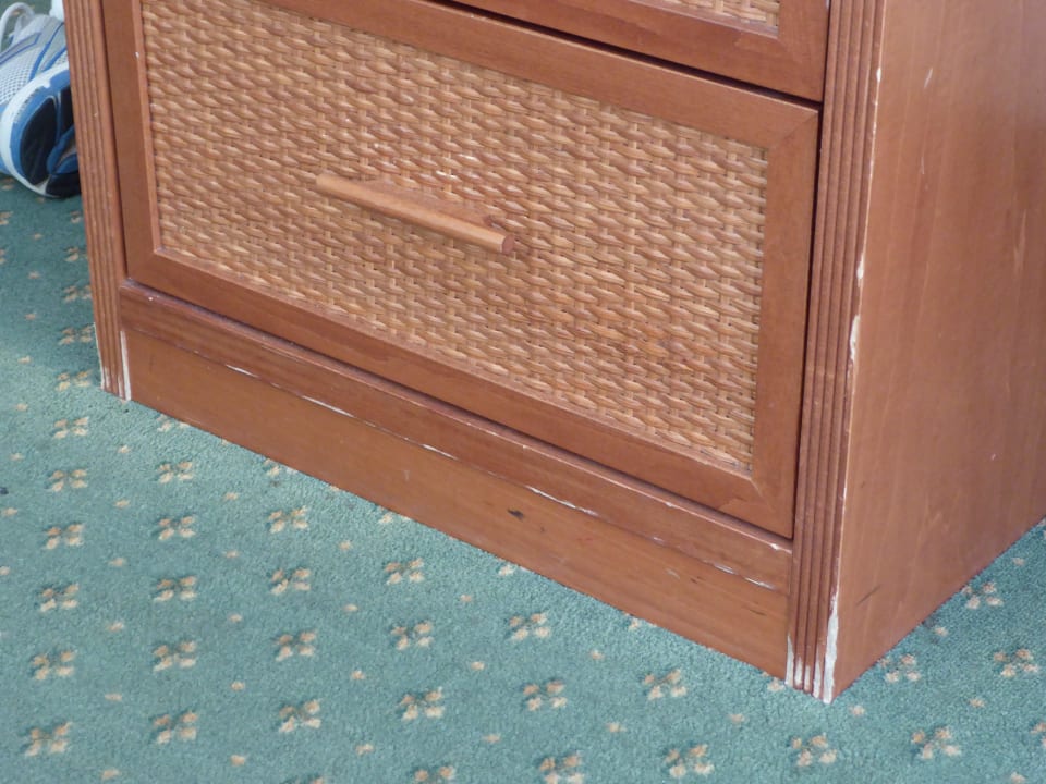 Zustand der sog. "Juniorsuite" Seehotel Schloss Klink