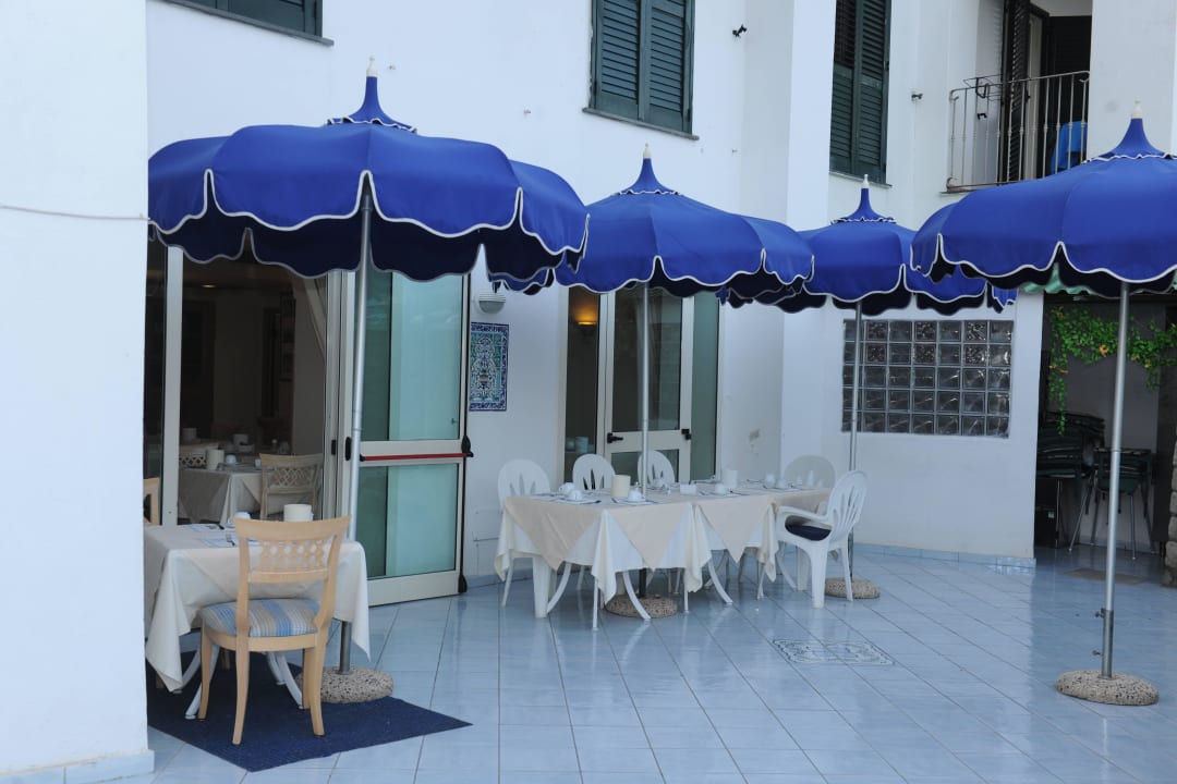 Angolo esterno Hotel Punta Imperatore