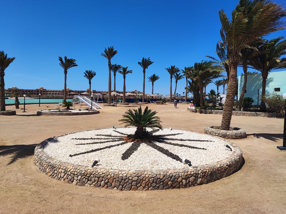 Strand Arabia Azur Resort
