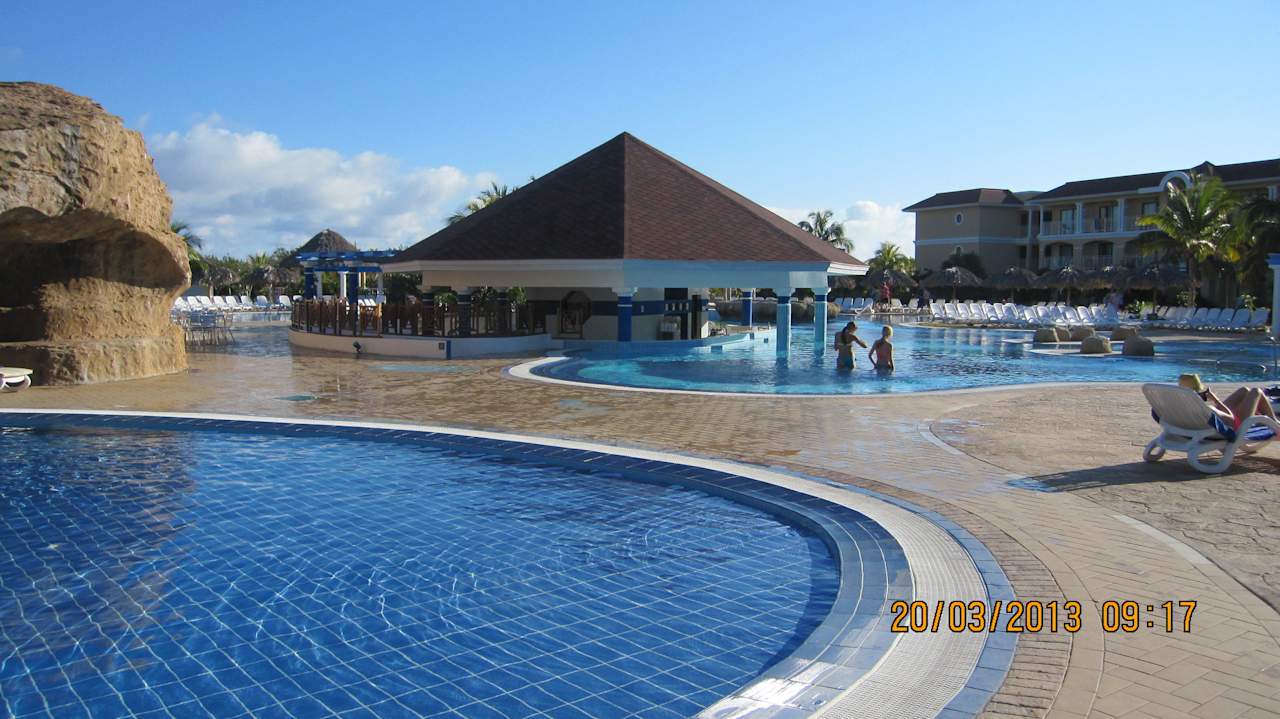 Großer schöner Poolbereich Iberostar Origin Laguna Azul