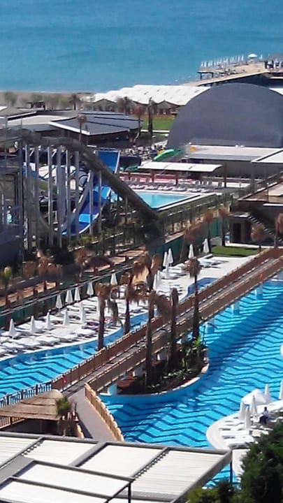 Ausblick auf den neuen Pool Saturn Palace Resort Hotel
