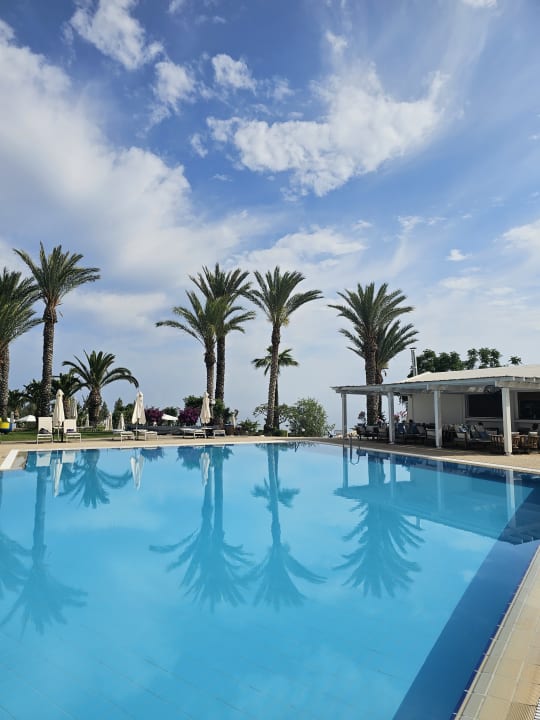 Pool Crystal Springs Beach Hotel