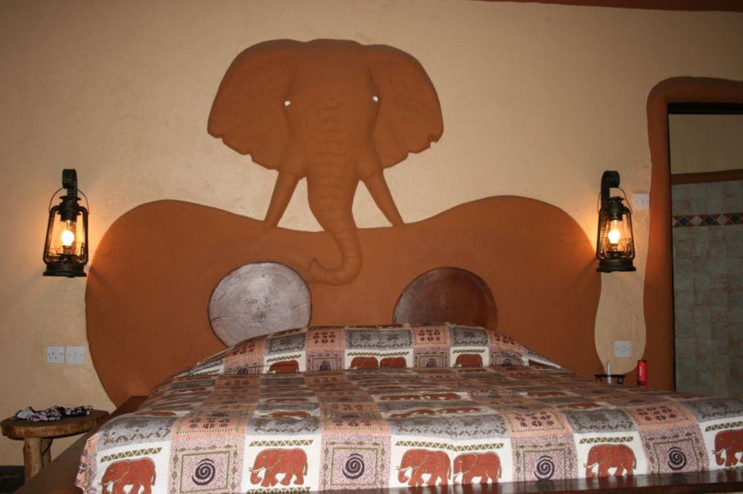 Bett Hotel Amboseli Sopa Lodge