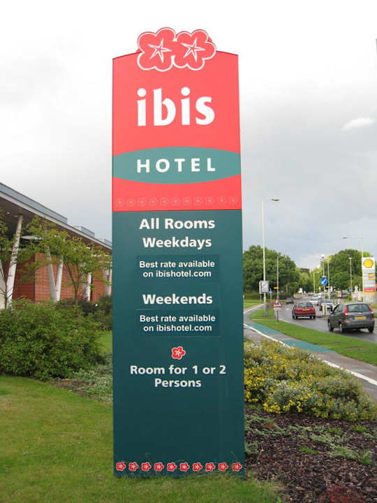 Hotelwerbeschild Hotel Ibis Borehamwood