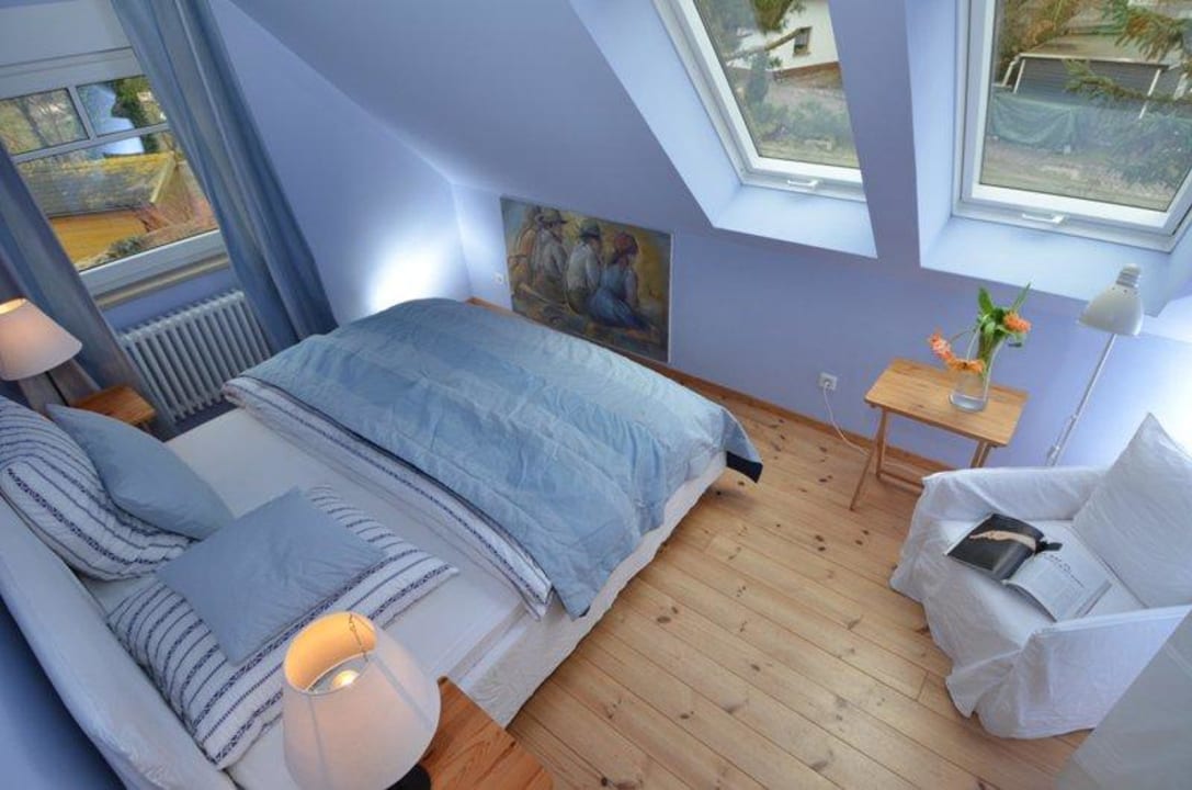 Das Schlafzimmer mit Doppelbett. Haus Baabinchen