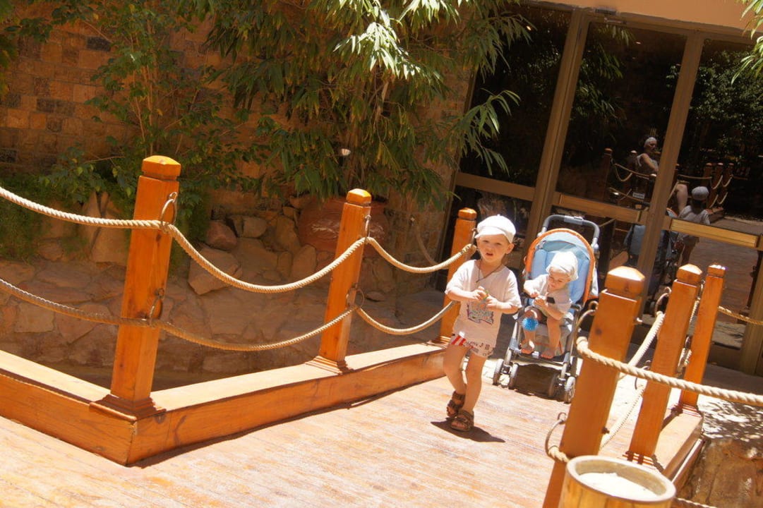 Внутри отеля Continental Hotel Hurghada