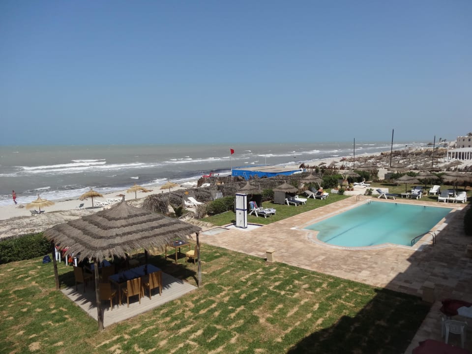 Neuer Rollrasen Villa Azure