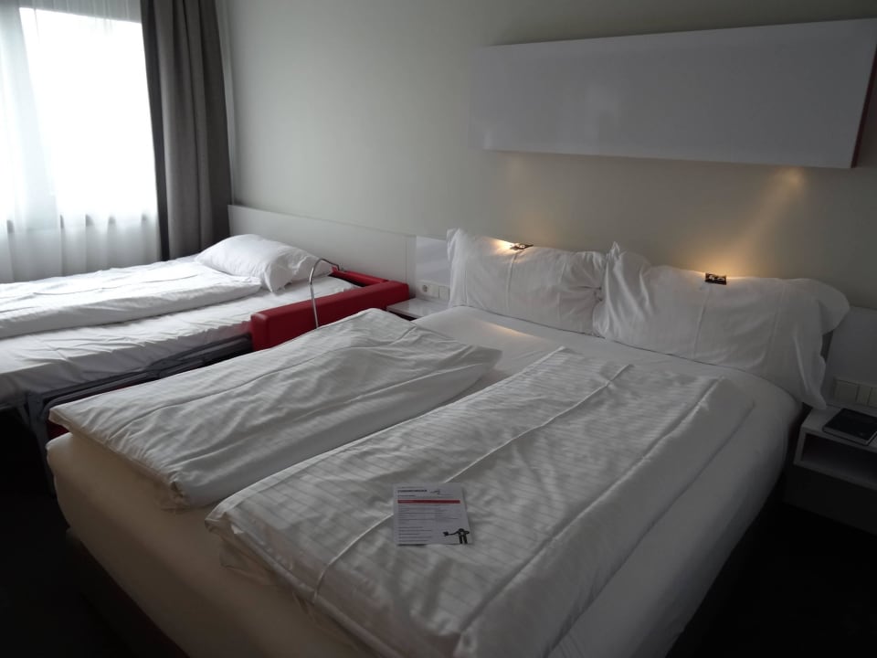 3 Bett Zimmer DORMERO Hotel Hannover