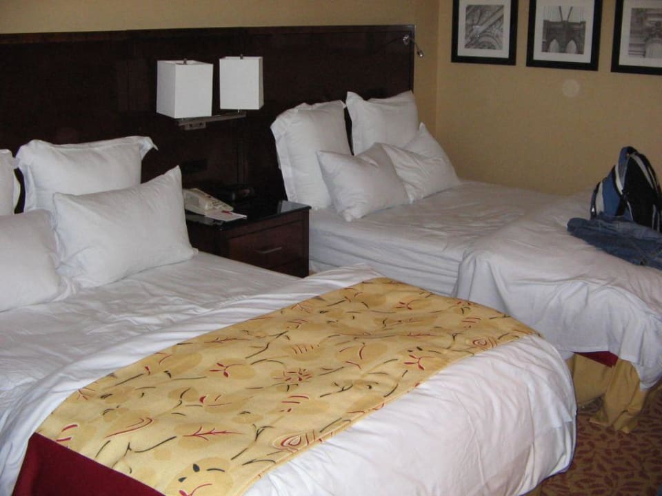 Unser Zimmer Hotel La Guardia Marriott