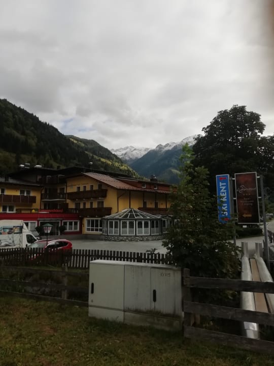 Außenansicht Hotel Restaurant Lampenhäusl