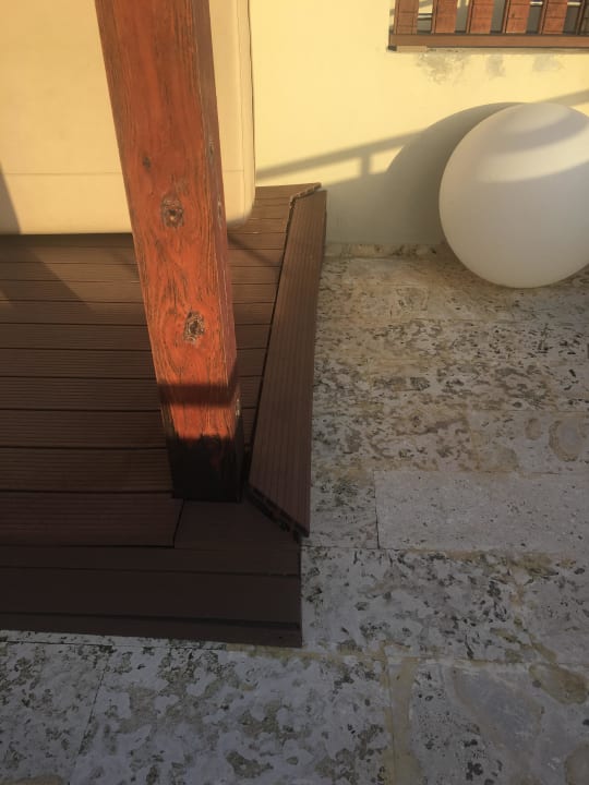 Lose Bretter Holzaufbau Terrasse Hotel Grand Palladium Palace Resort, Spa & Casino