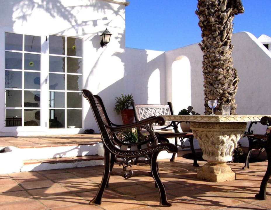 Terrasse/Essplatz von "La Bodega" Hotel Landsitz La Vegueta