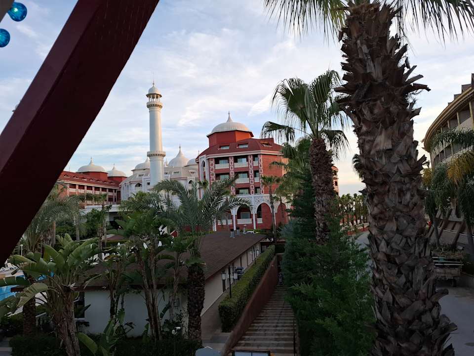 Außenansicht Royal Taj Mahal Hotel