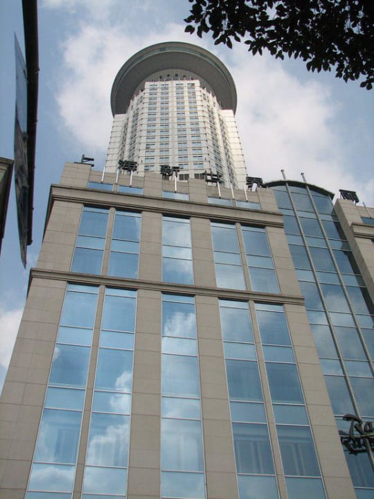 Hotel-Fassade Radisson Blu Hotel Shanghai New World