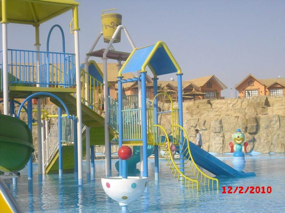 Ein kleiner Teil von 2 Kinderpools Pickalbatros Jungle Aqua Park Resort - Neverland Hurghada
