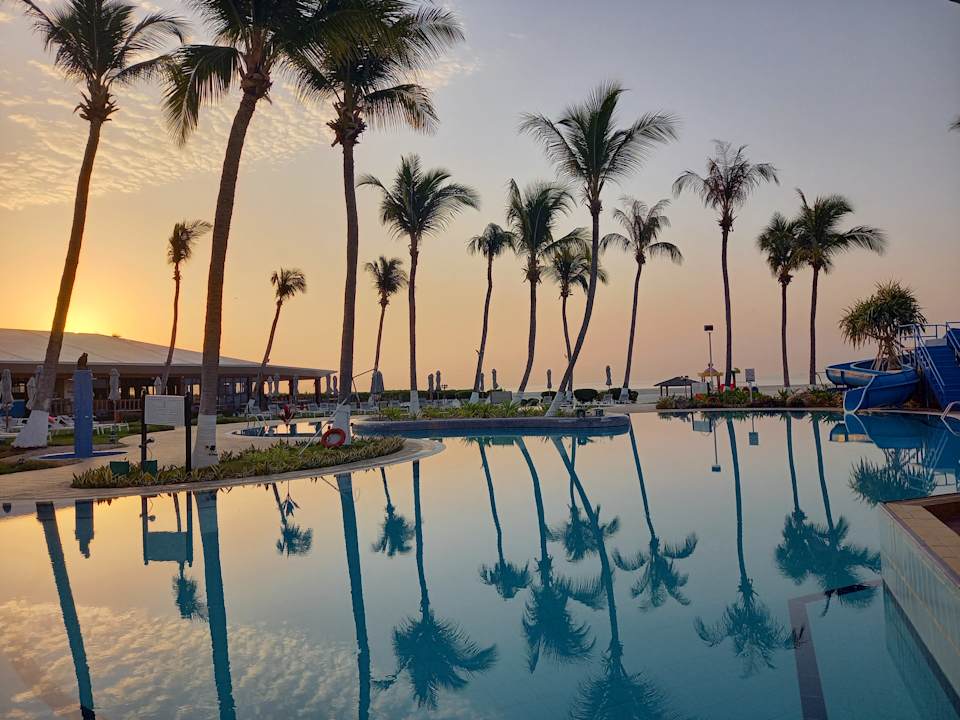 Pool Hilton Salalah  Resort